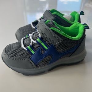 NWT Size 8T Simple Joys by Carter Unisex kids Anka Light up sneaker